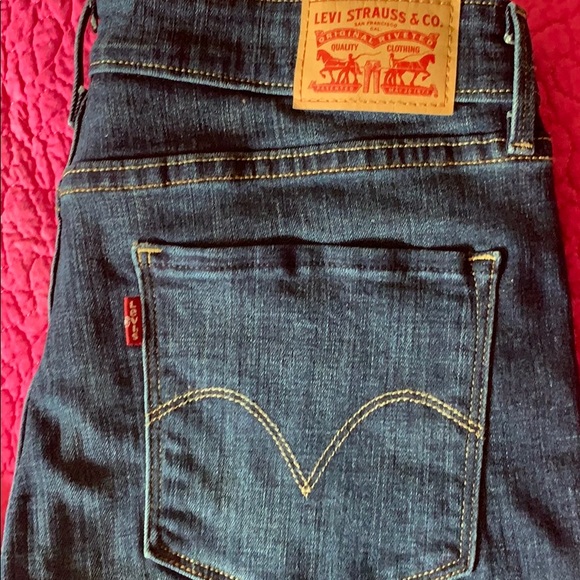 LEVIS STRAUSS & Co.  Mid Rise Skinny Jeans - Picture 2 of 4